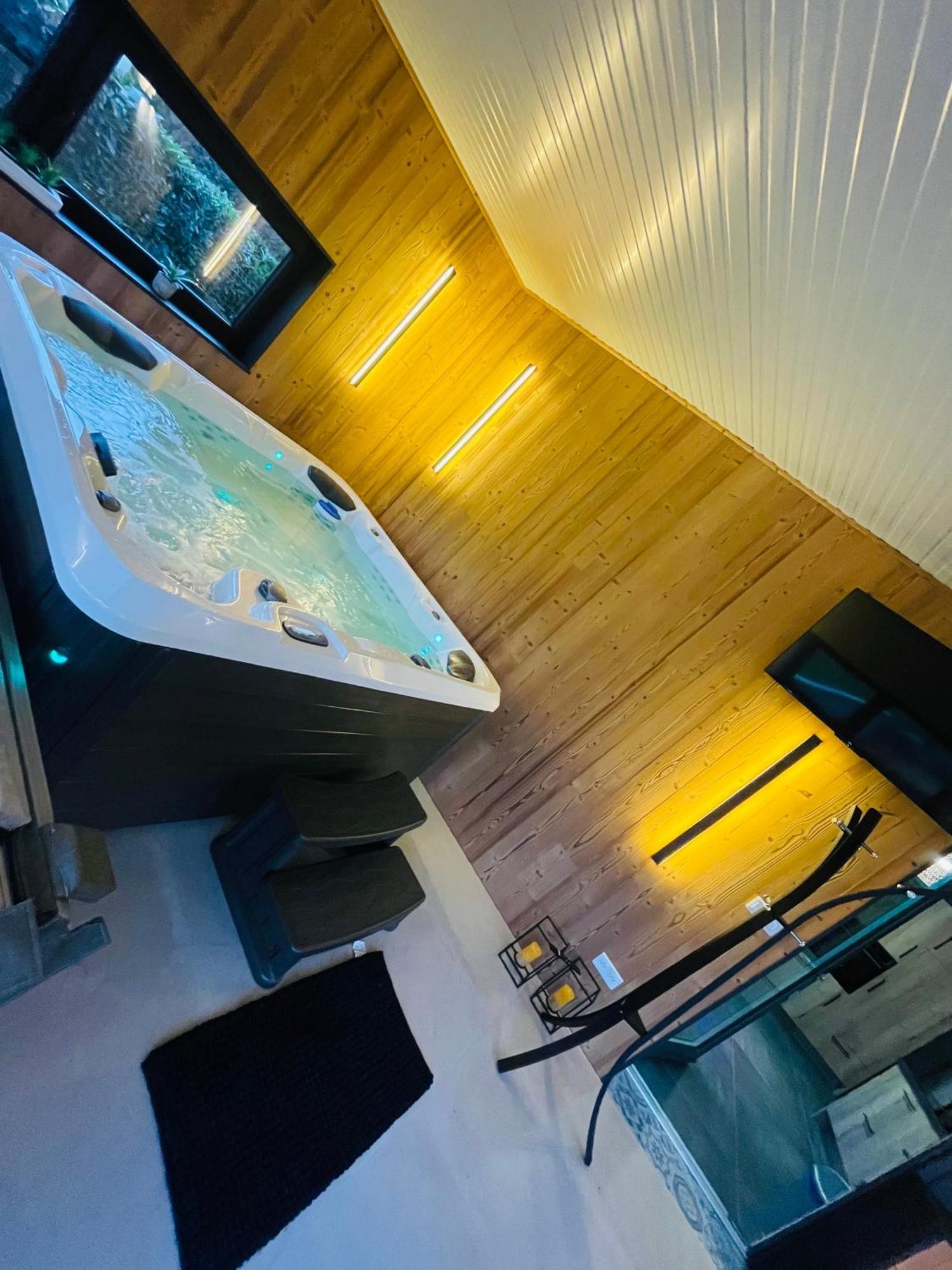 Maison Gite Chez Nounou Sauna Jacuzzi Jardin Arbore Etting Eksteriør billede